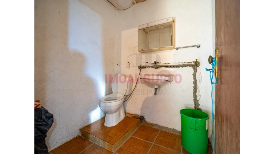 Moradia T4 para Venda em Vale de Espinho Foto 16