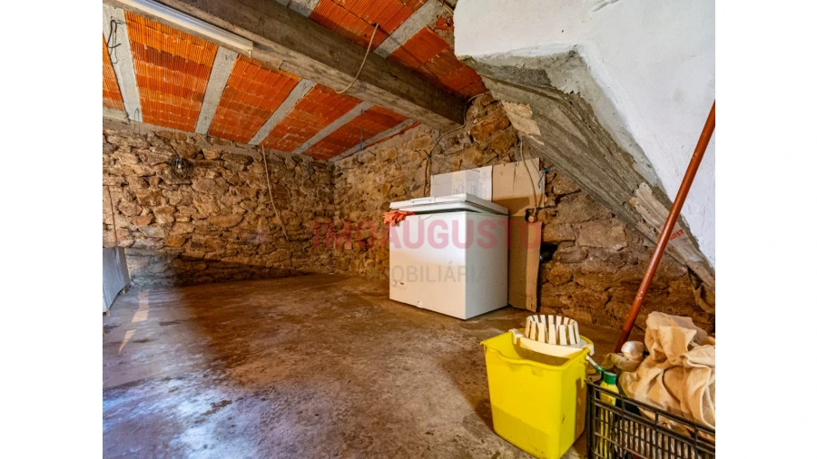 Moradia T4 para Venda em Vale de Espinho Foto 17