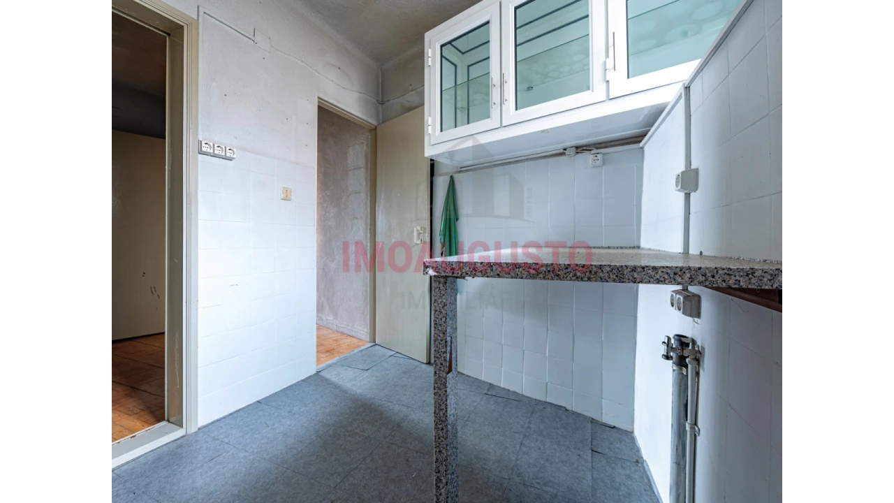 Moradia T2 para Venda em Paranhos Foto 6