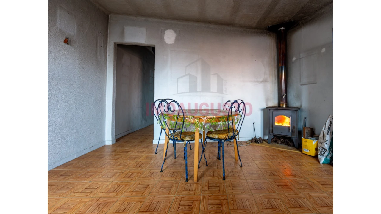 Moradia T2 para Venda em Paranhos Foto 8