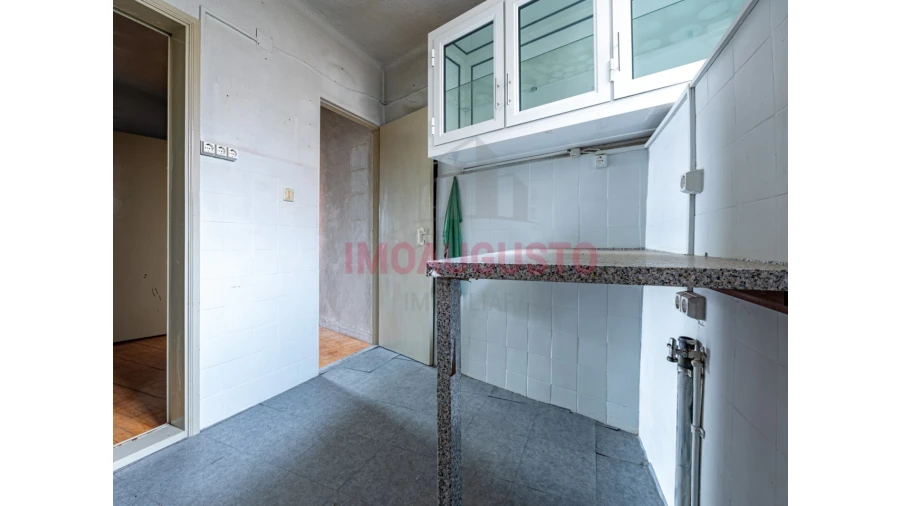 Moradia T2 para Venda em Paranhos Foto 6