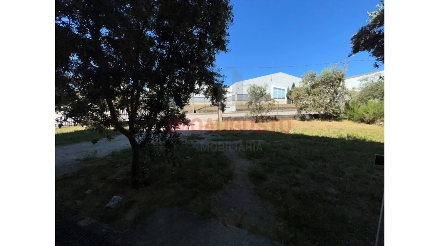 Armazém para Arrendamento em Forno Telheiro Foto 11