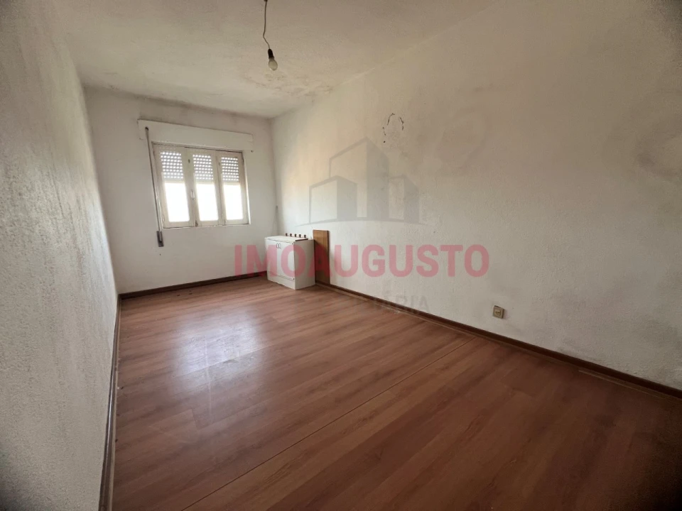 Moradia T2 para Venda em Souro Pires Foto 7