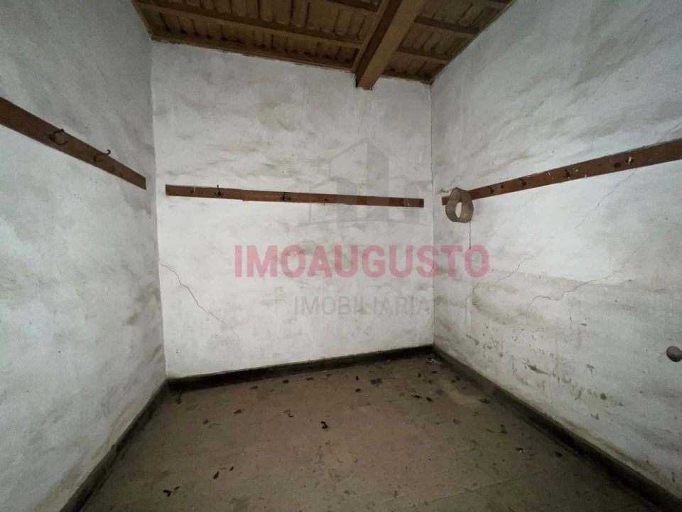 Moradia T4 para Venda em Vale da Mula Foto 9