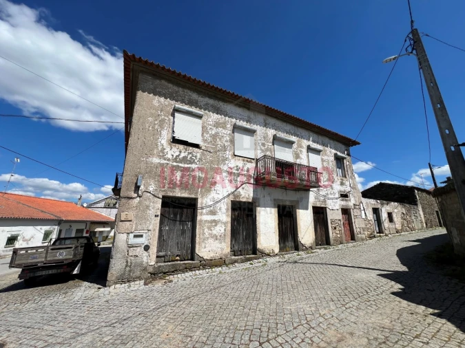 Moradia T4 para Venda em Vale da Mula Foto 3