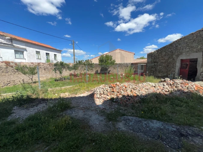 Moradia T4 para Venda em Vale da Mula Foto 16