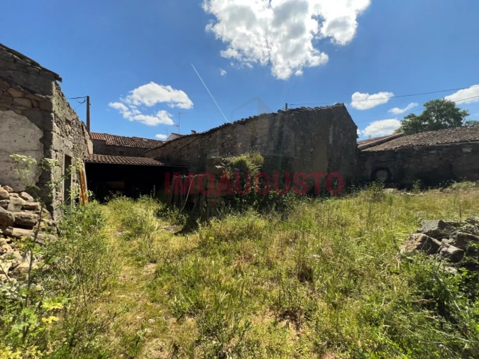 Moradia T4 para Venda em Vale da Mula Foto 17