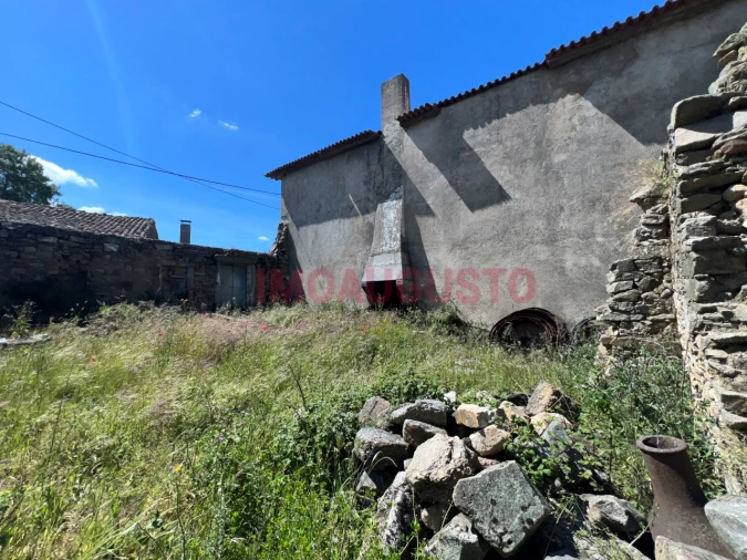 Moradia T4 para Venda em Vale da Mula Foto 18