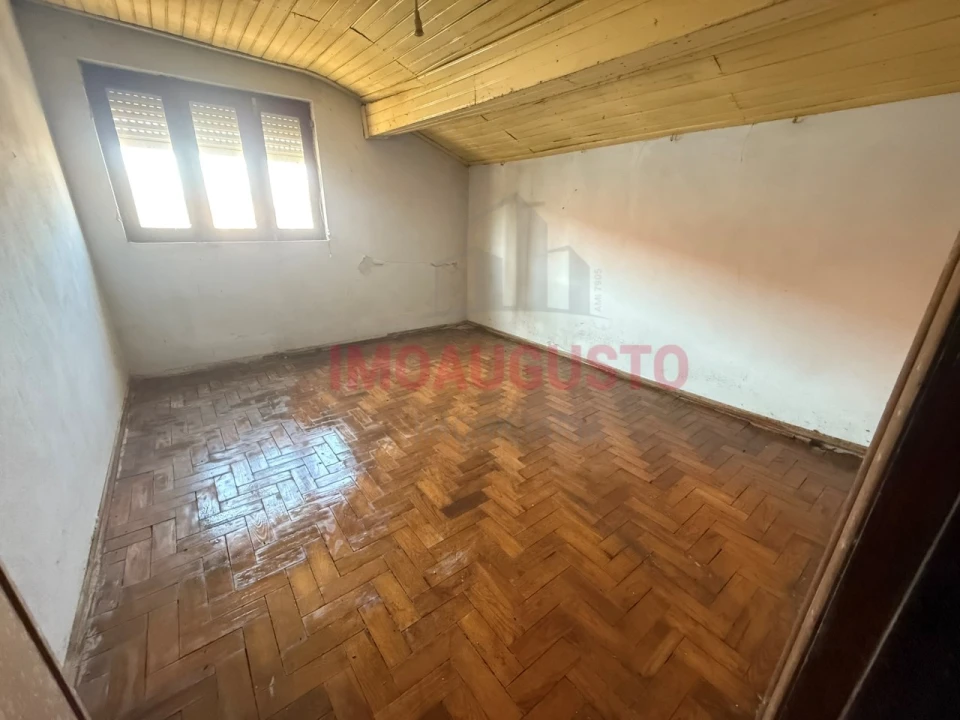 Moradia T4 para Venda em Souto Foto 8