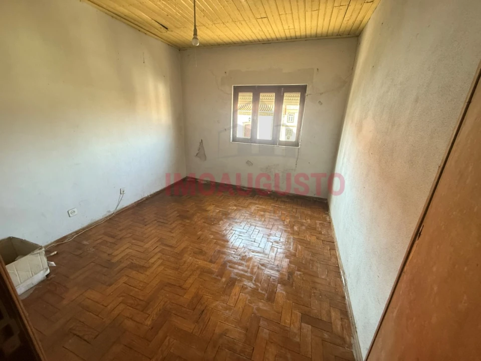 Moradia T4 para Venda em Souto Foto 11