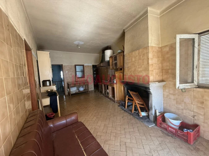 Moradia T4 para Venda em Souto Foto 3