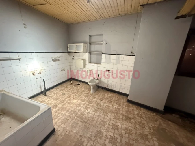 Moradia T4 para Venda em Souto Foto 14