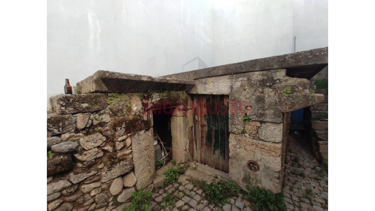 Moradia T2 para Venda em Melo e Nabais Foto 4