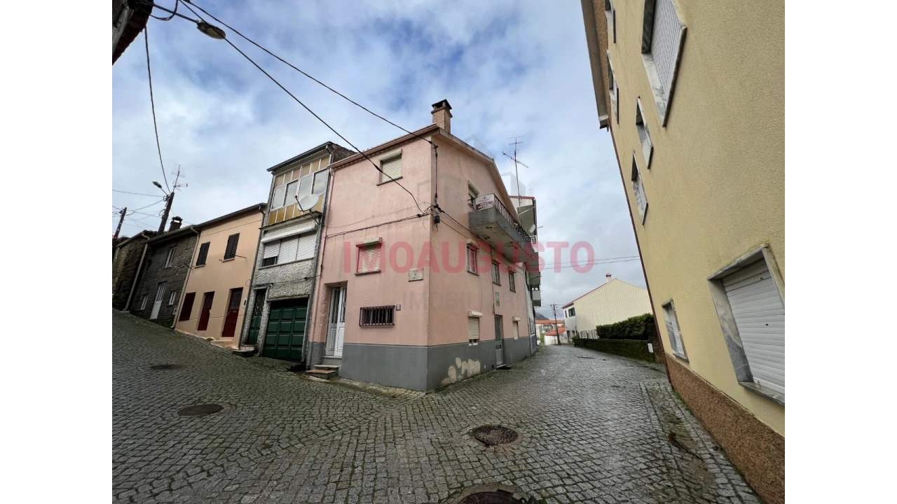 Moradia T2 para Venda em Corujeira e Trinta Foto 1