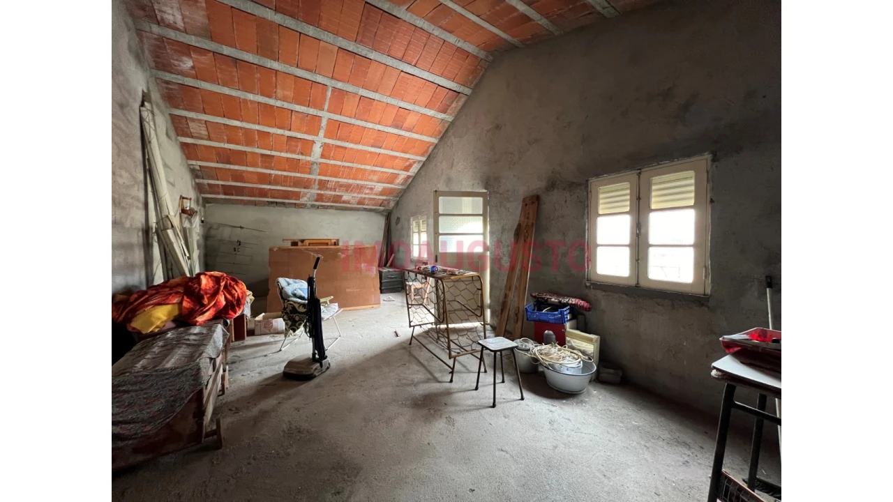 Moradia T2 para Venda em Corujeira e Trinta Foto 12