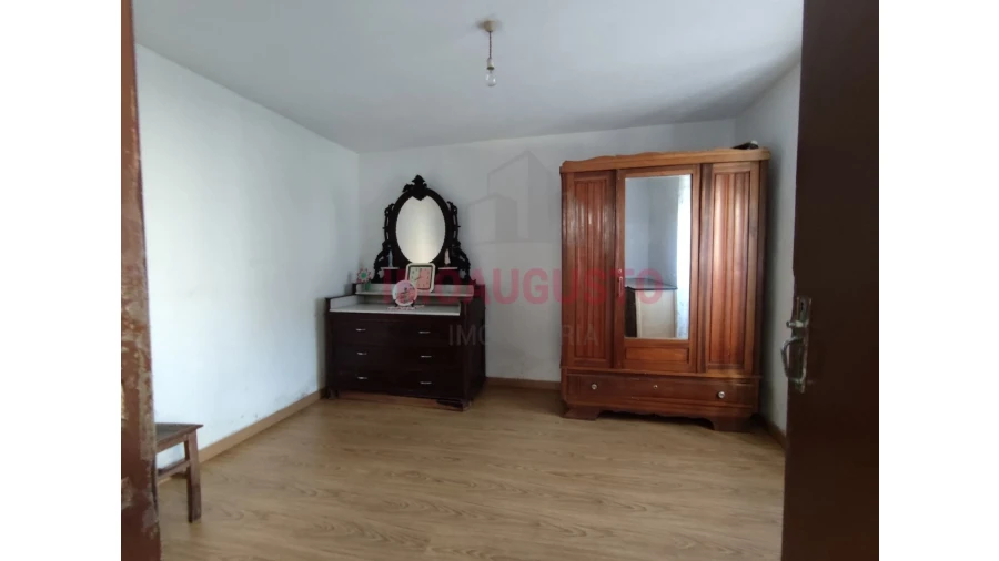 Moradia T2 para Venda em Corujeira e Trinta Foto 5