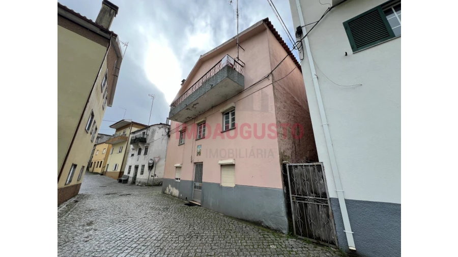 Moradia T2 para Venda em Corujeira e Trinta Foto 3