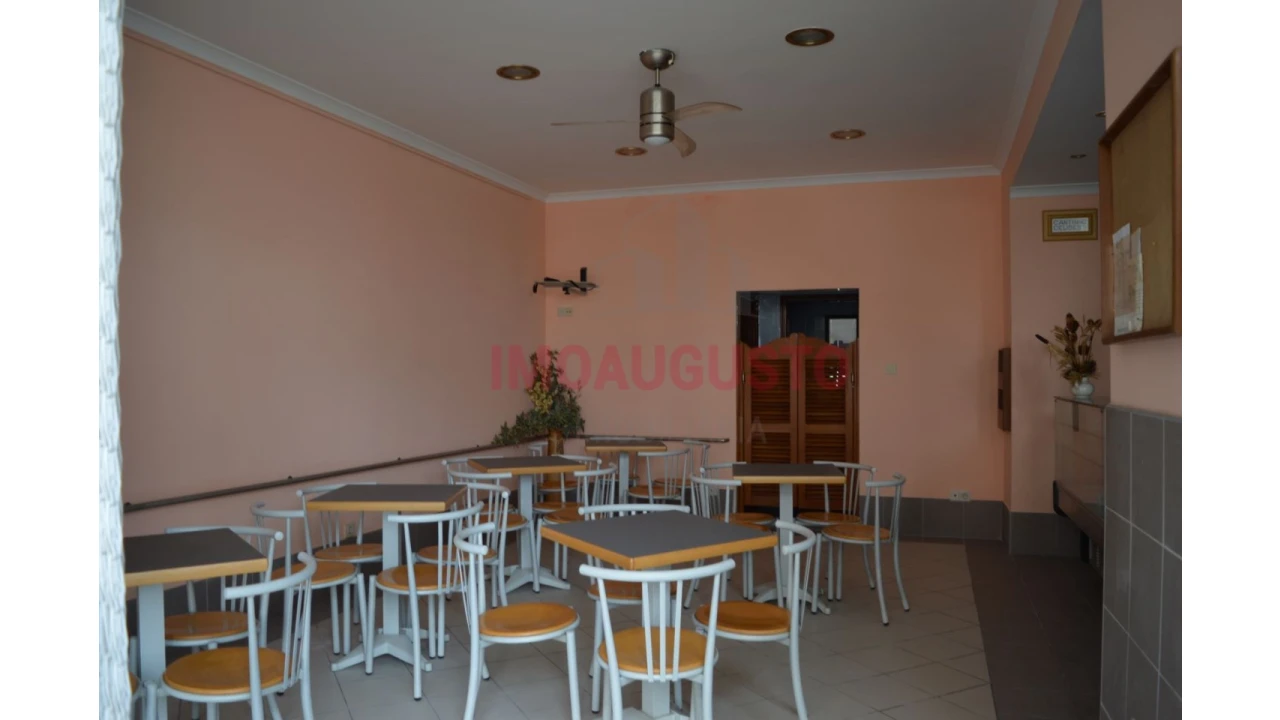 Loja para Venda em Trancoso (São Pedro e Santa Maria) e Souto Maior Foto 2