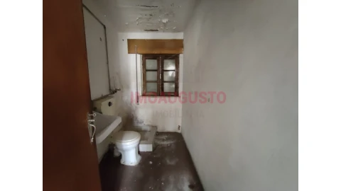 Moradia T4 para Venda em Guarda