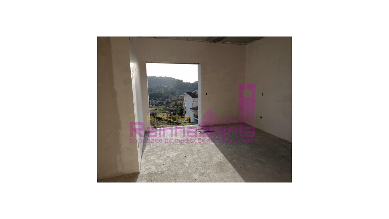 Moradia T3 para Venda em Antuzede e Vil de Matos Foto 7