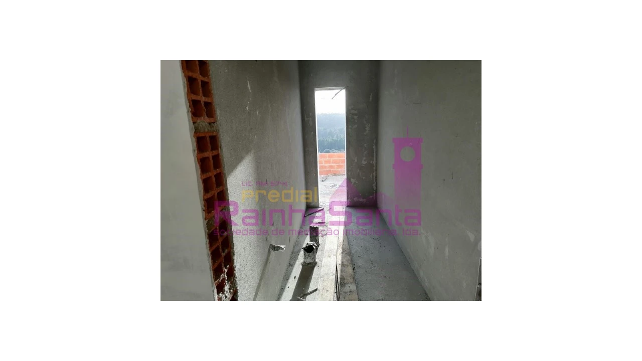 Moradia T3 para Venda em Antuzede e Vil de Matos Foto 17