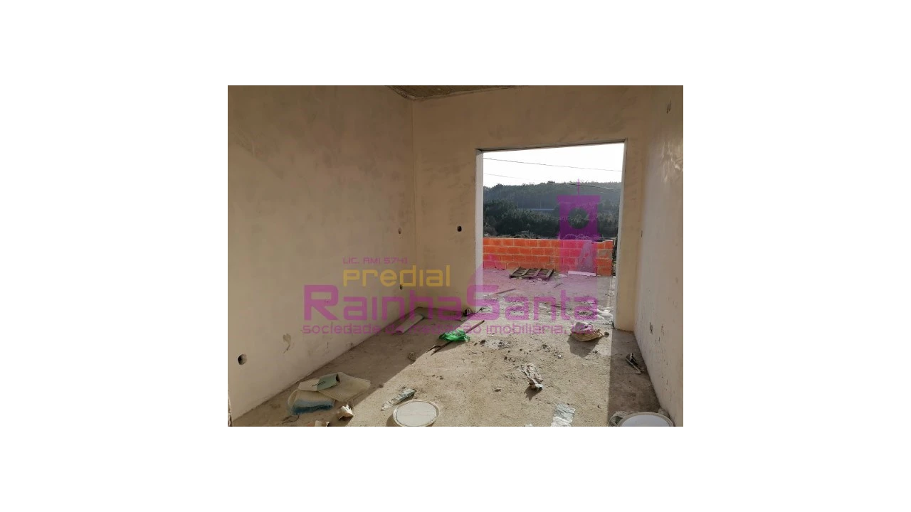 Moradia T3 para Venda em Antuzede e Vil de Matos Foto 18