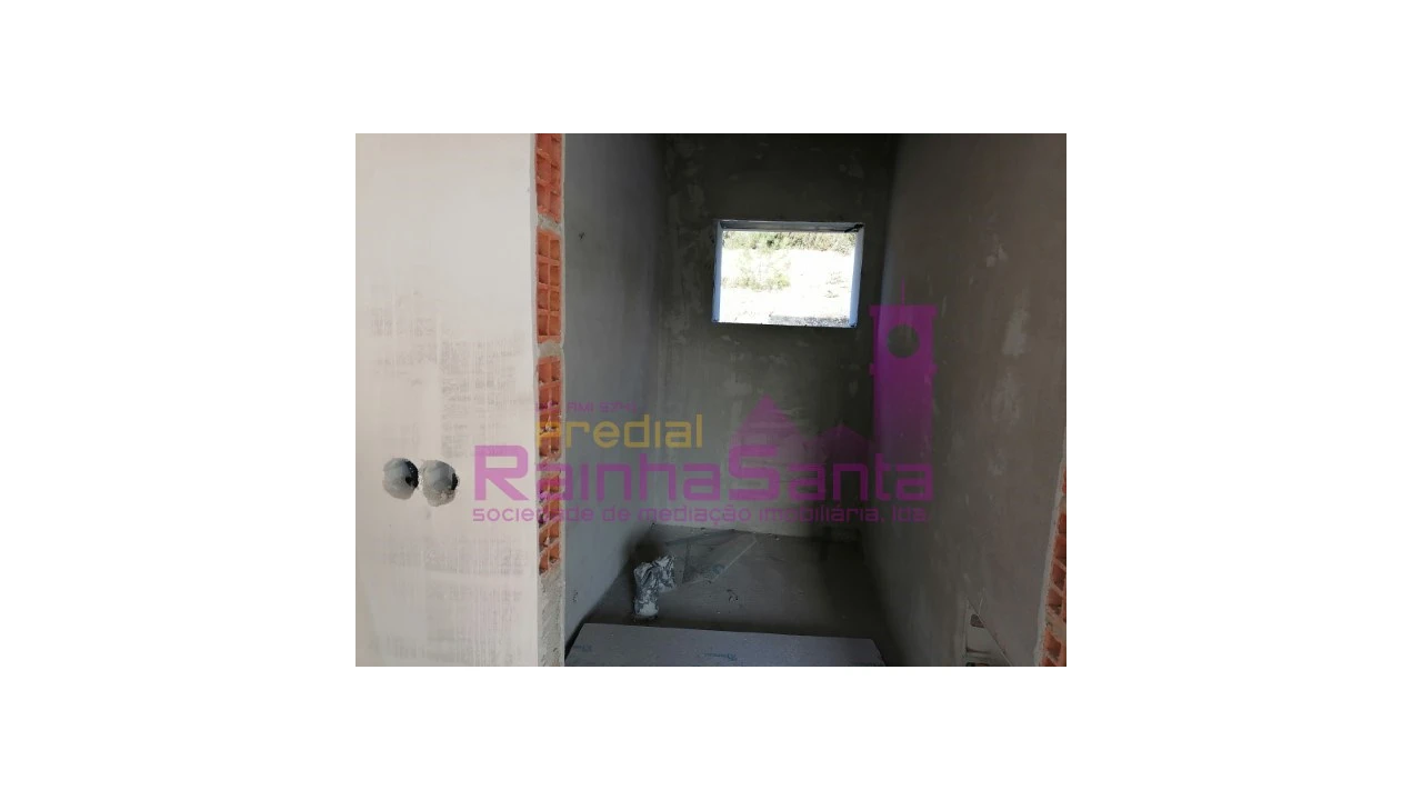 Moradia T3 para Venda em Antuzede e Vil de Matos Foto 23