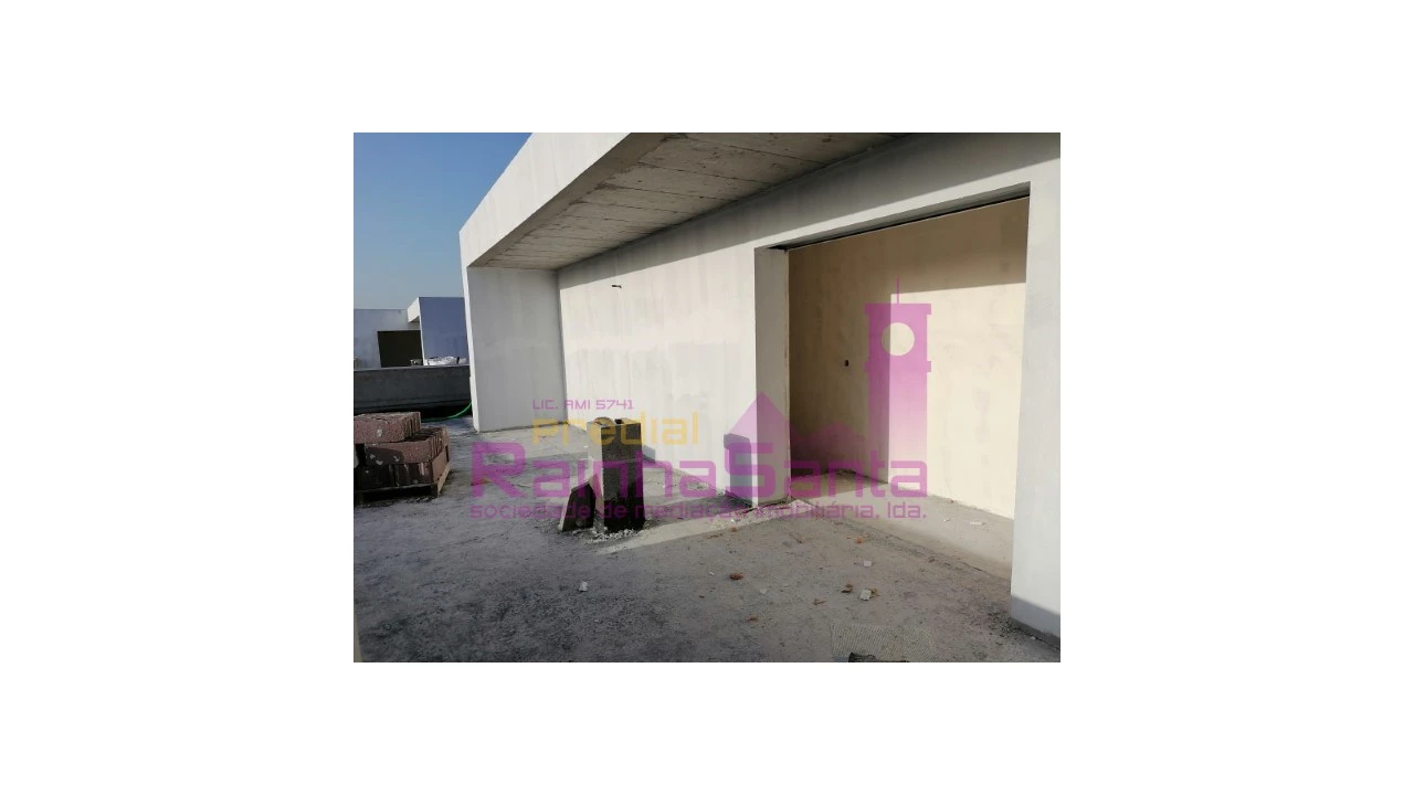 Moradia T3 para Venda em Antuzede e Vil de Matos Foto 25