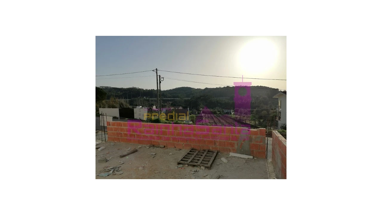 Moradia T3 para Venda em Antuzede e Vil de Matos Foto 28