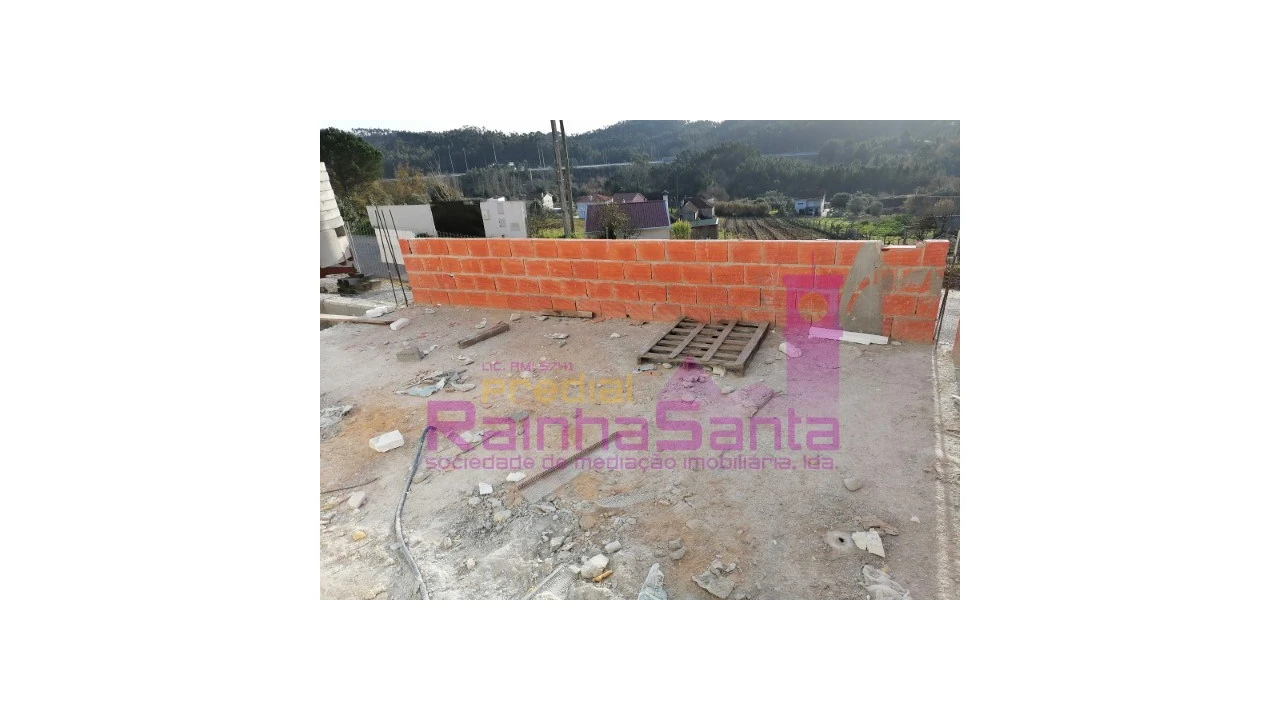 Moradia T3 para Venda em Antuzede e Vil de Matos Foto 31