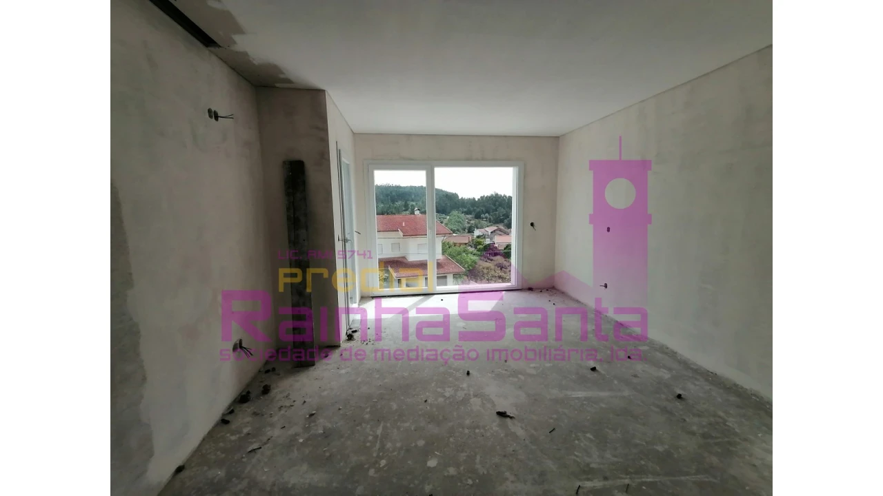 Moradia T3 para Venda em Antuzede e Vil de Matos Foto 19