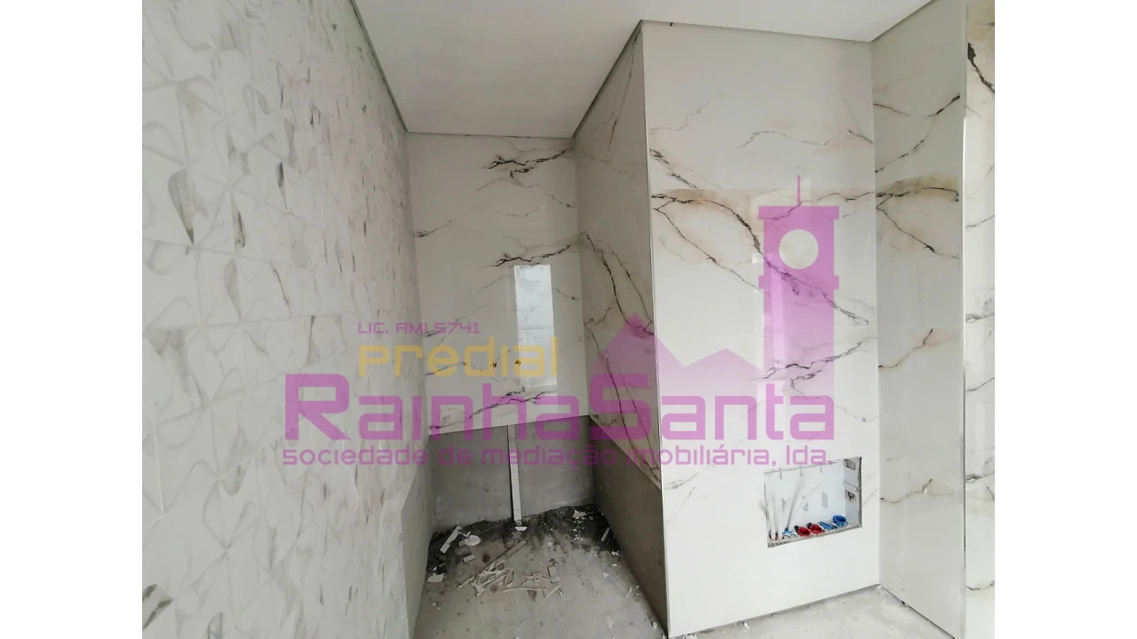 Moradia T3 para Venda em Antuzede e Vil de Matos Foto 39