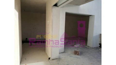 Moradia T3 para Venda em Antuzede e Vil de Matos