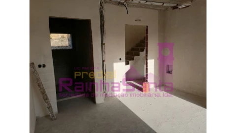 Moradia T3 para Venda em Antuzede e Vil de Matos