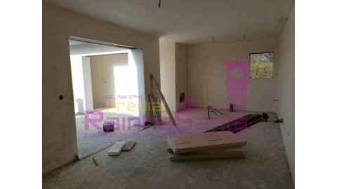 Moradia T3 para Venda em Antuzede e Vil de Matos