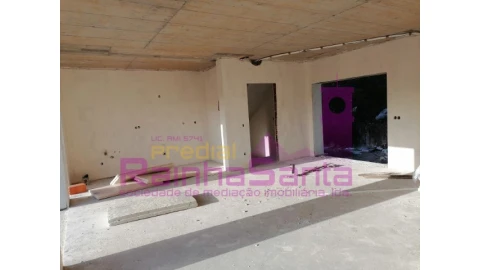 Moradia T3 para Venda em Antuzede e Vil de Matos