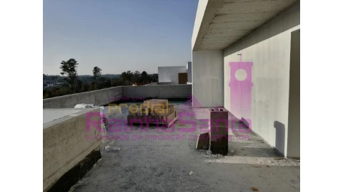 Moradia T3 para Venda em Antuzede e Vil de Matos