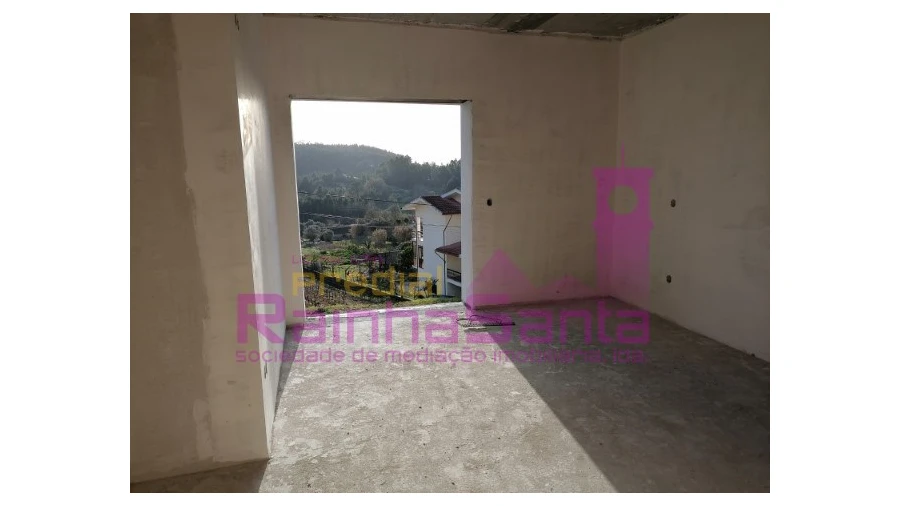 Moradia T3 para Venda em Antuzede e Vil de Matos Foto 7