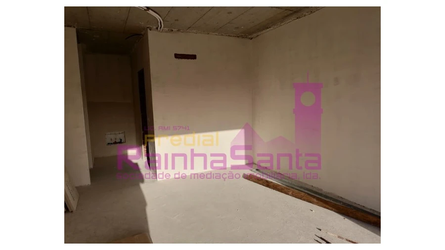 Moradia T3 para Venda em Antuzede e Vil de Matos Foto 9