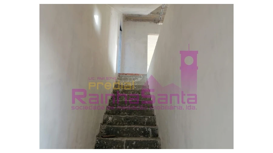 Moradia T3 para Venda em Antuzede e Vil de Matos Foto 11