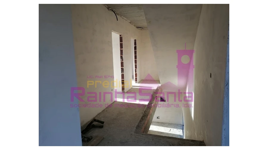 Moradia T3 para Venda em Antuzede e Vil de Matos Foto 12