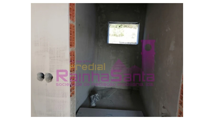 Moradia T3 para Venda em Antuzede e Vil de Matos Foto 23