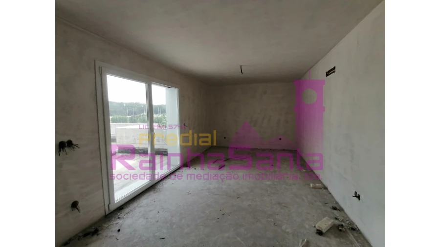 Moradia T3 para Venda em Antuzede e Vil de Matos Foto 40