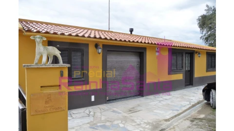 Moradia T4 para Venda em Cartaxo e Vale da Pinta