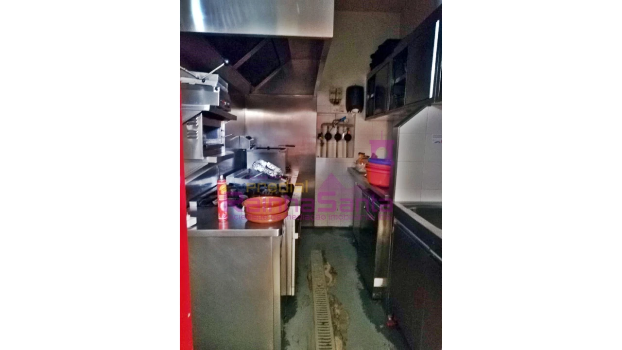 Loja para Venda em Sé Nova, Santa Cruz, Almedina e São Bartolomeu Foto 2