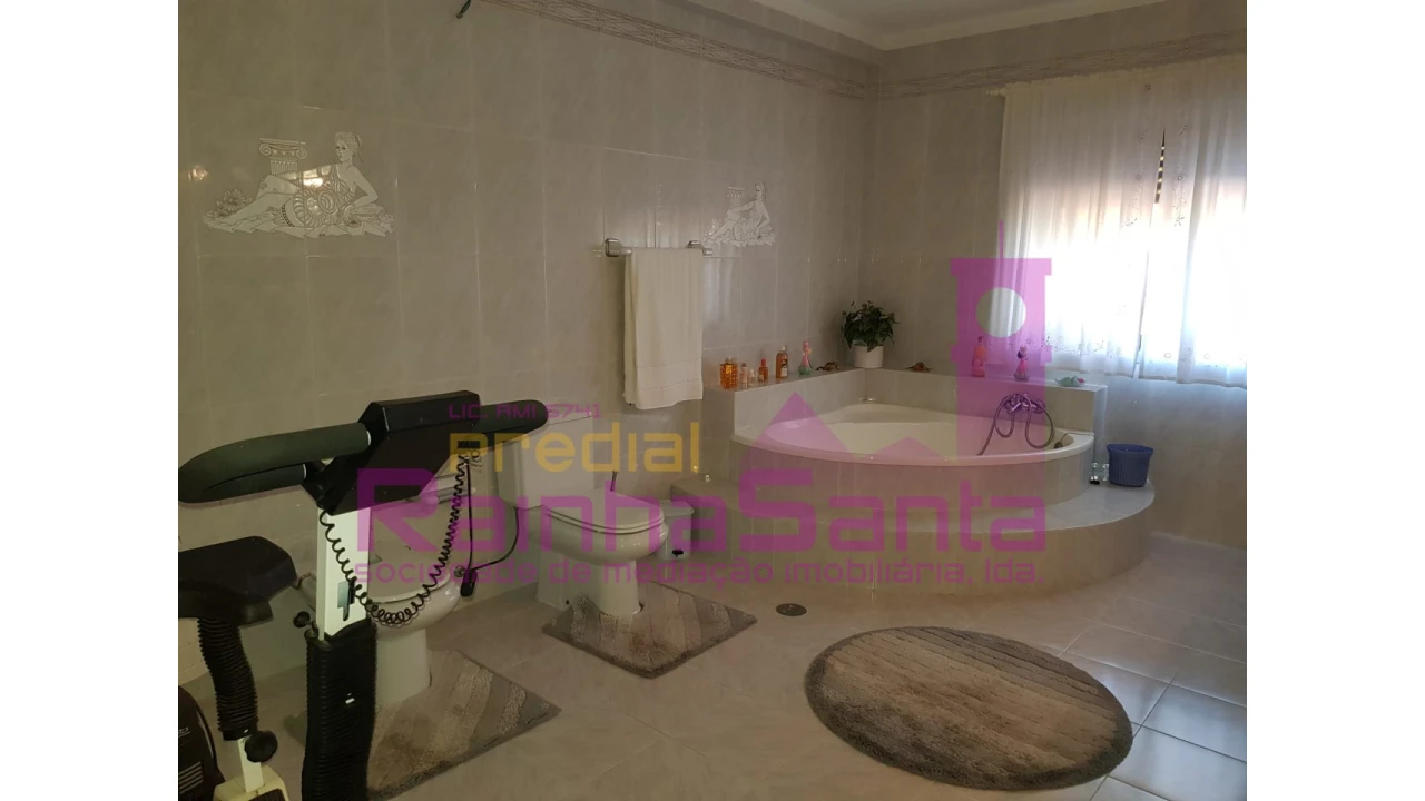 Moradia T4 para Venda em Lamas e Cercal Foto 35