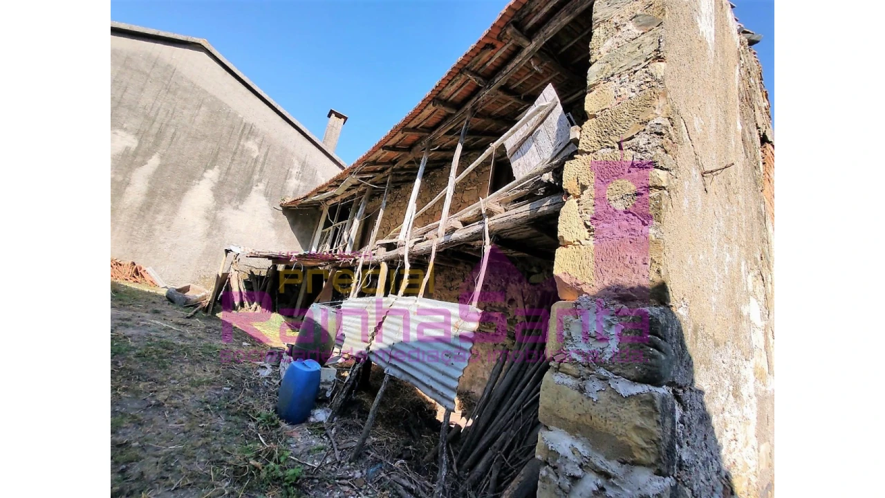 Quinta T4 para Venda em Arrifana Foto 3