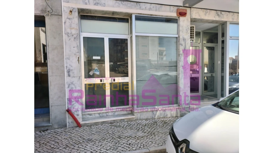 Loja para Venda em Cartaxo e Vale da Pinta Foto 2