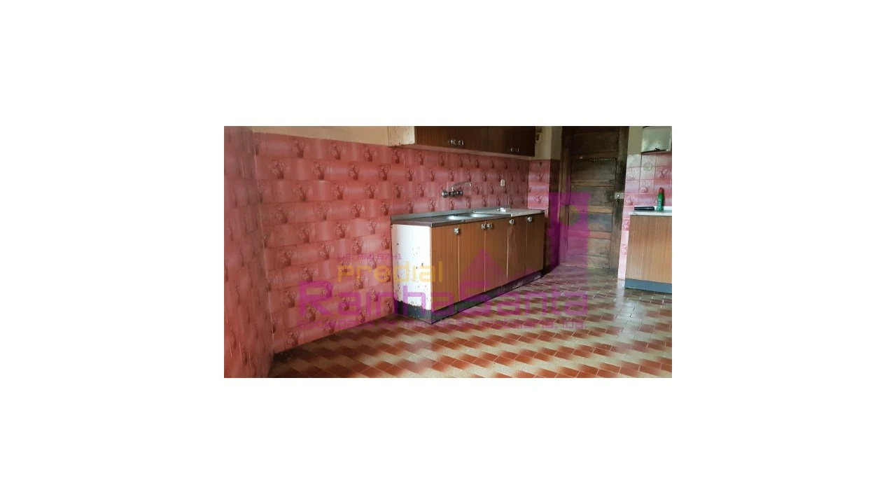 Moradia T3 para Venda em Poiares (Santo Andre) Foto 3