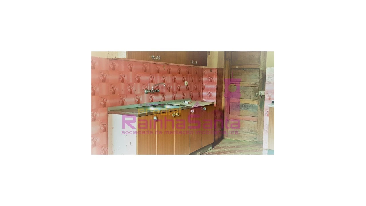 Moradia T3 para Venda em Poiares (Santo Andre) Foto 4